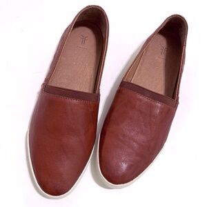 Melanie Antiqued Leather Slip-on Shoes Sneakers in Cognac Size 7 EUC